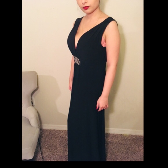 Formal maxi dress by Scarlett nite - Picture 7 of 8